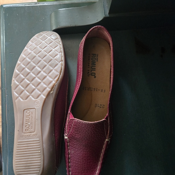 Slip on shoes - Picture 2 of 5